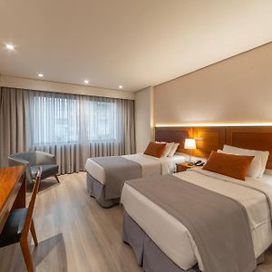 Habitación Estándar con 2 Camas Individuales